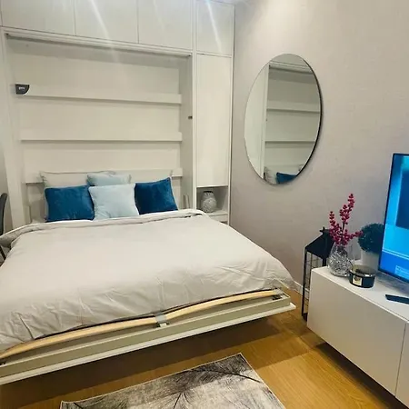 The Urban Retreat @ Mokotow District Of Warszawa