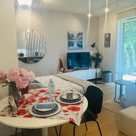 Apartment The Urban Retreat @ Mokotow District Of